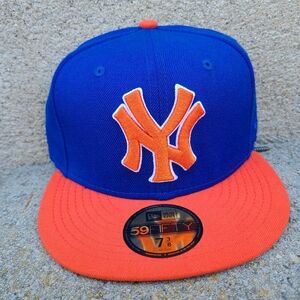 *SOLD* New York Knicks New Era Fitted Hat  Vintage Logo Size 7 3/8